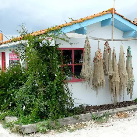 La Des Pins בית נופש